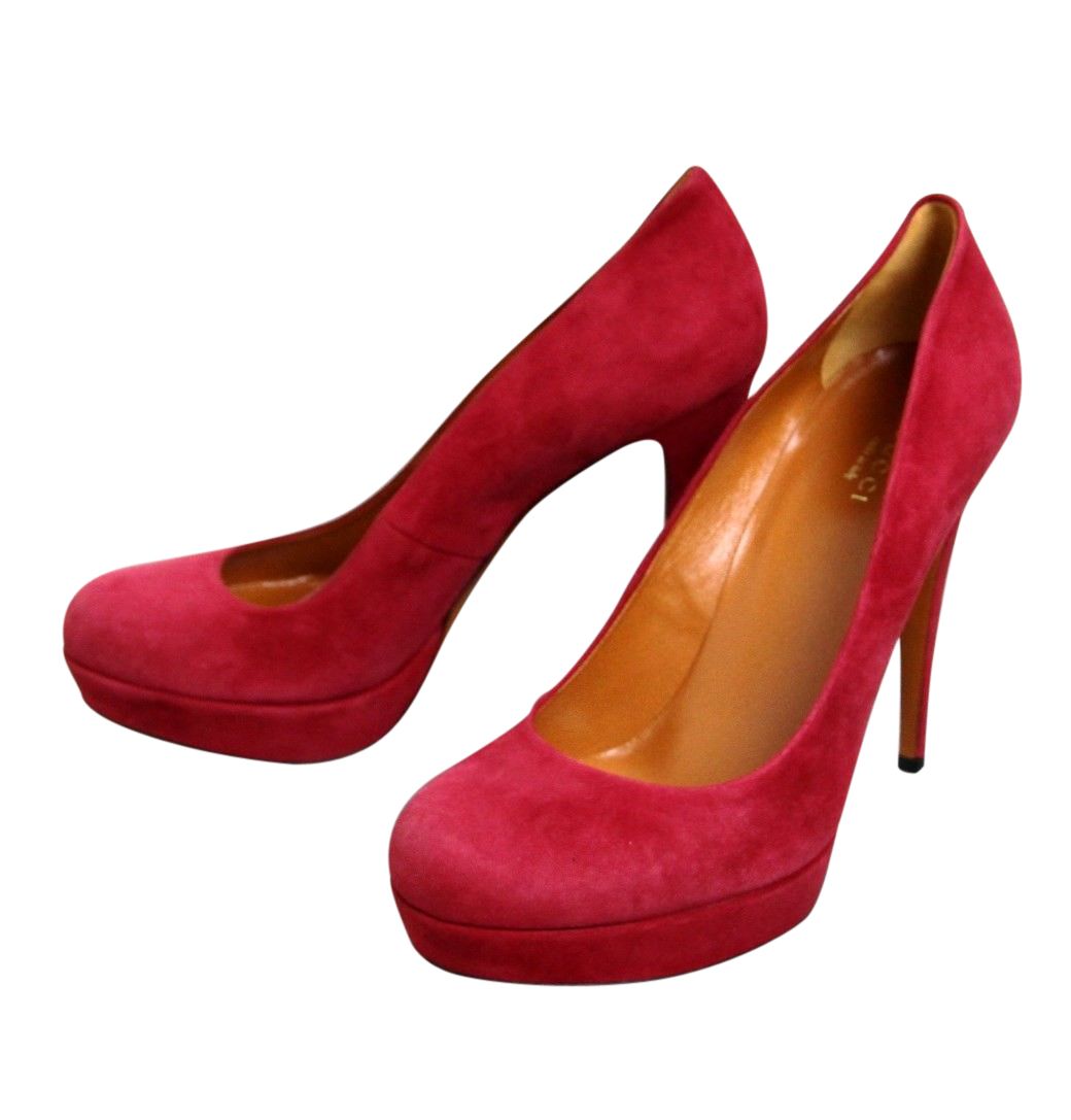 Gucci Women's Raspberry Suede Platform Pump Shoes