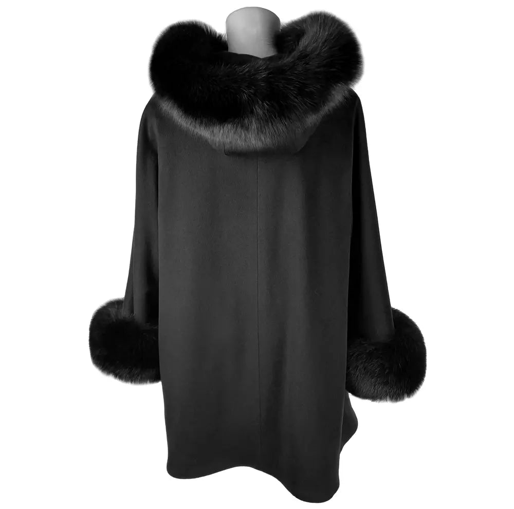 Made in Italy Chic Woolen Short Coat with Fur Detail