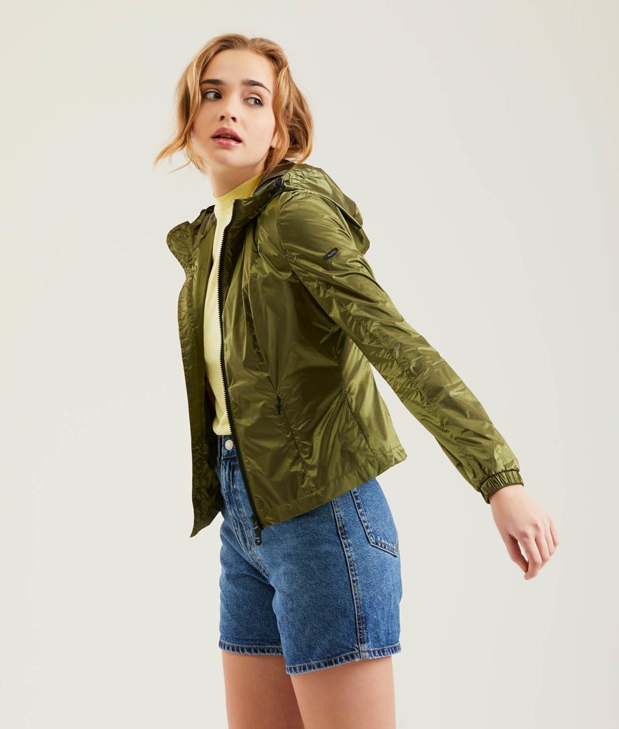 Refrigiwear Ultra-Light Metallic Sheen Women's Jacket